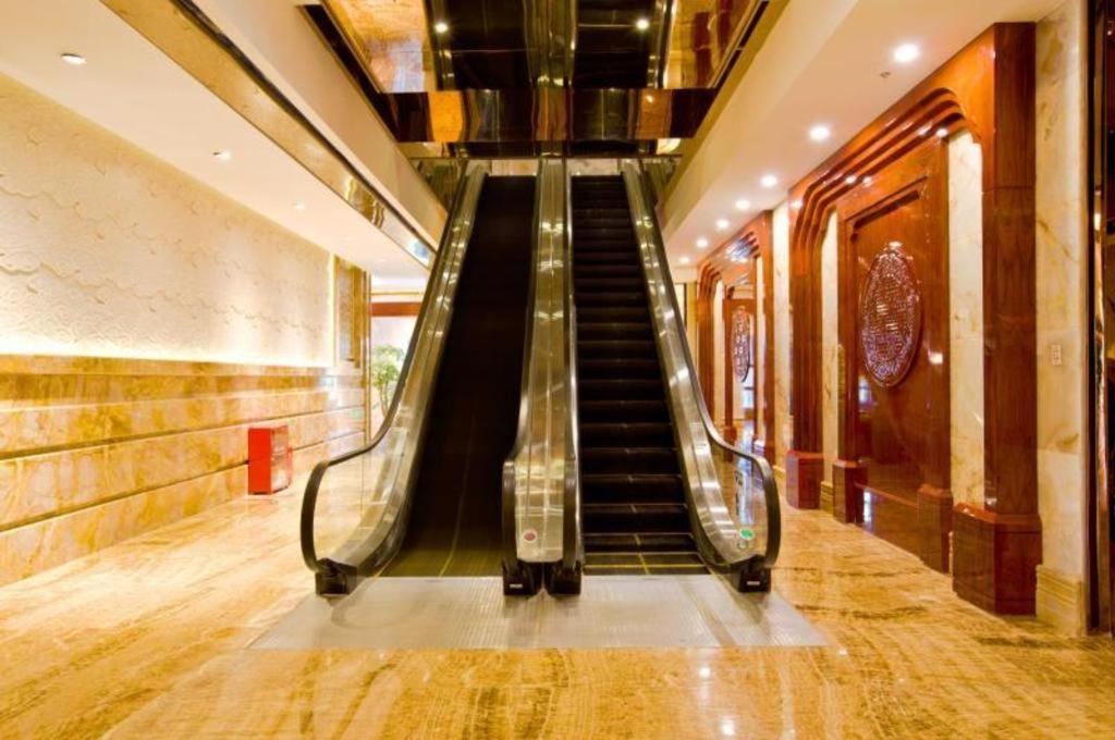 Chongqing Huachen International Hotel Екстер'єр фото