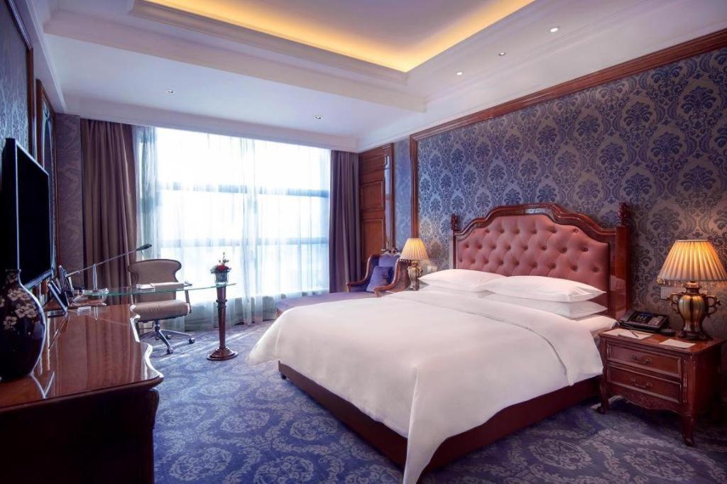Chongqing Huachen International Hotel Екстер'єр фото
