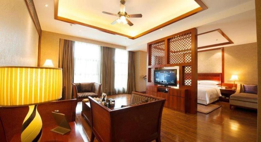 Chongqing Huachen International Hotel Екстер'єр фото