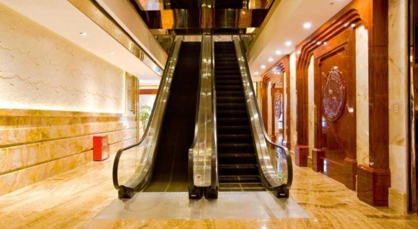 Chongqing Huachen International Hotel Екстер'єр фото